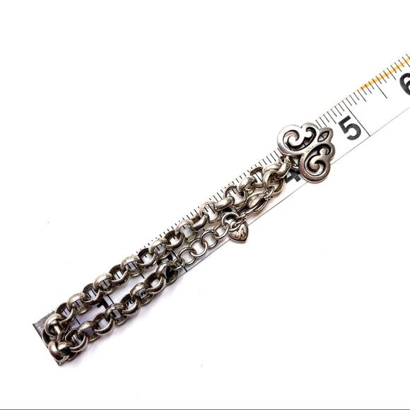 Silver chain bracelet with heart design charm - Picture 3 of 3